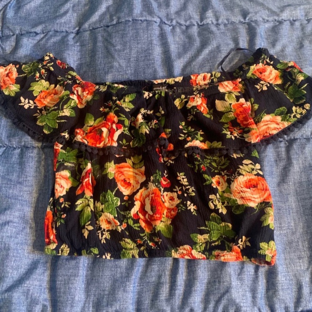 Off the shoulder floral crop top
